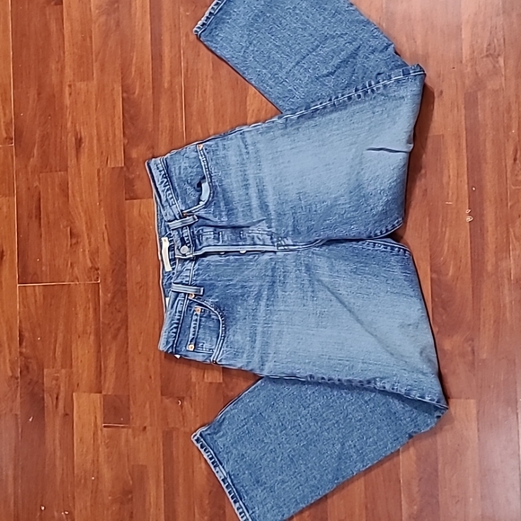 Women's Ribcage Levi's size 30 waist, 27 length - Picture 2 of 8